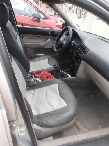 Volkswagen 2002 Motor 1.6 Gasolina 5 Puertas