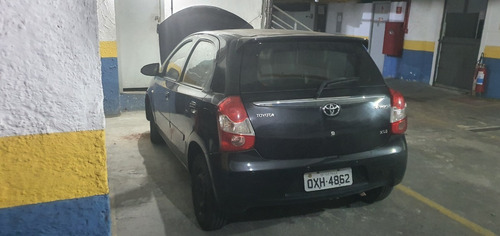 Imagem 11 de 15 de Toyota Etios