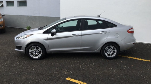 Imagen 7 de 15 de Ford Fiesta 4 Puertas