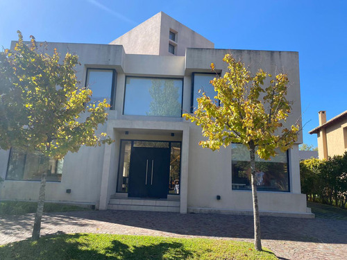 Venta Y Alquiler Casa En Glorietas Nordelta