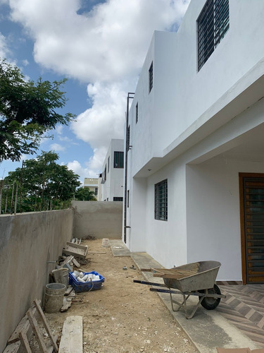 Imagen 14 de 29 de Casa Nueva En Proyecto Cerrado