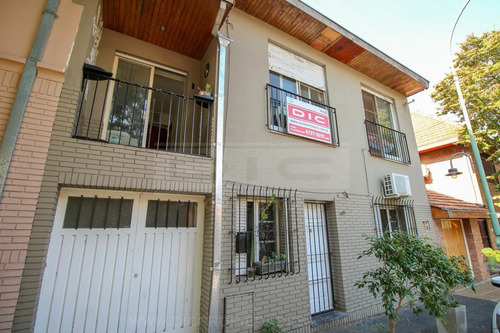 Casa En 2 Plantas 4 Dormitorios Ubicada En Olivos
