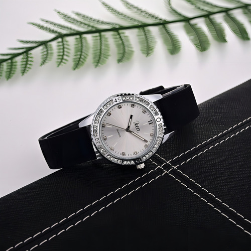 Reloj Zoea Ez8123-b Blanco Cuarzo Resistente Al Agua 30m Correa Negro Bisel Plata