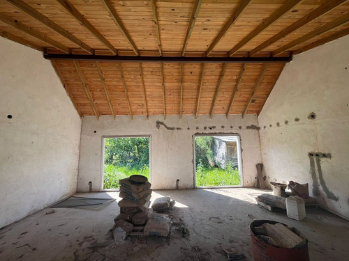 Venta Casa A Terminar 1500m Pilar Evalúa Permuta