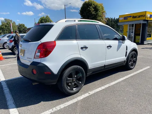 Chevrolet Captiva 2.4 Sport 182 hp