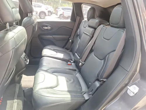 Jeep Cherokee LONGITUDE PLUS 3,2 AT 4X4