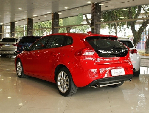 Imagem 2 de 4 de Volvo V40 T4 Comfort 4p Gasolina Aut