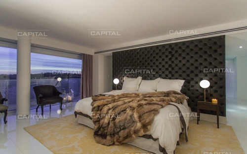 Imagen 9 de 23 de Espectacular Penthouse Duplex Mythos Ubicado En La Parada 31 Playa Brava. - Punta Del Este Brava