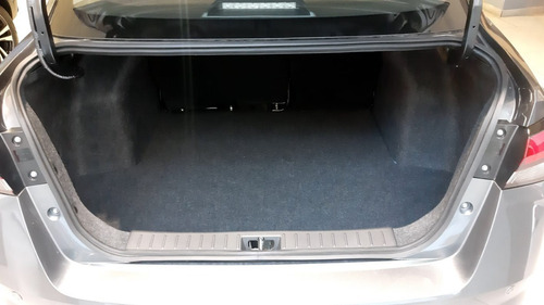 Imagen 10 de 11 de Nissan Versa Advance Mt