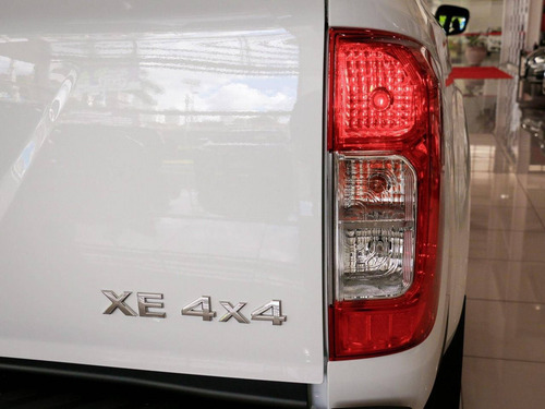 Imagem 3 de 10 de Nissan Frontier 2.3 16v Turbo Diesel Xe Cd 4x4 Automático