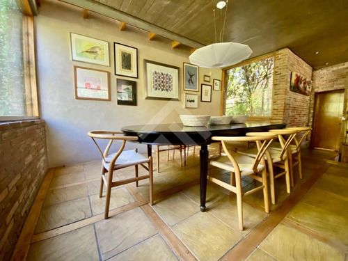 Casa En Venta De 3 Dorm + 2 Estar . En Chicureo Colina