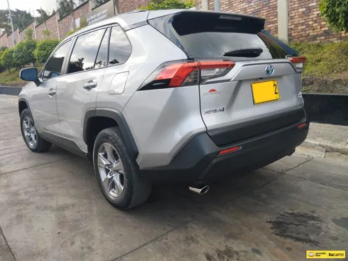 Toyota RAV4 2.5 XLE