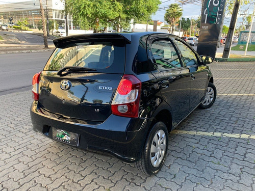 Imagem 9 de 14 de Toyota Etios X 1.3 Flex 16v 4p Aut. 2020 Preto 2019/2020