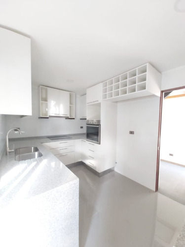 Imagen 10 de 25 de Exclusiva Casa En Arriendo Pintor Cosme San Martin, La Reina