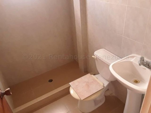 Imagen 9 de 30 de Casa En Venta Cabudare Lara Rah. 23-18786 // Invierta Seguro Con Rentahouse//