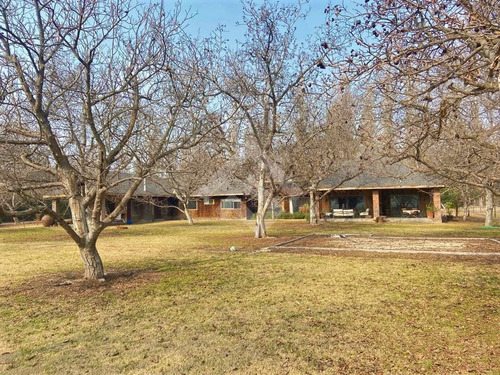 Casa En Arriendo De 6 Dorm. En Colina