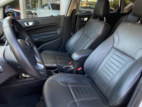 Ford Fiesta Titanium Automático 2017 Con 17.000 Km