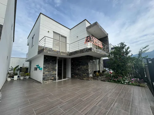 Hermosa Casa Amoblada En Unidad Cerrada Con Piscina En Sopetrán Ideal Para Descanso O Inversión