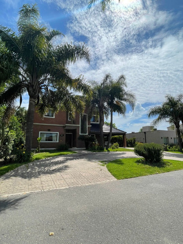 Casa Alquiler Anual Barrio Alamo Alto