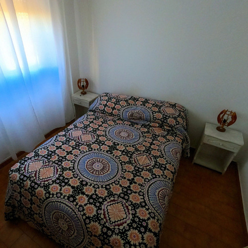 Imagen 7 de 9 de Departamento 2 Ambientes, Luminoso, Centrico. Llamame Y Lo Visitamos Hoy!