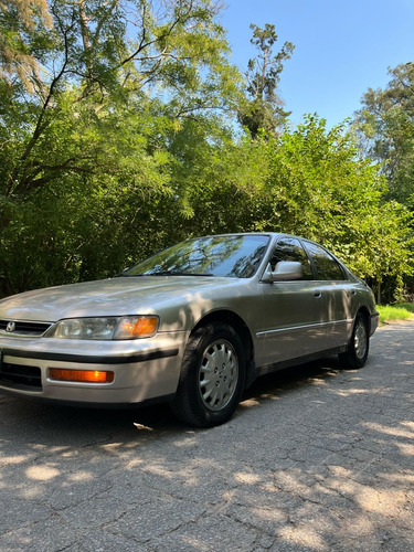 Honda Accord 2.2 Ex At