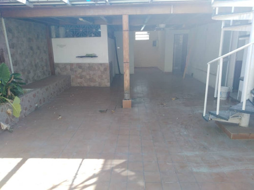 Imagen 11 de 13 de Venta De Amplia Casa En Urb. Trigal Valencia Atc-740