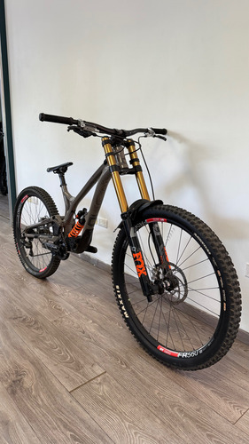 Bicicleta De Montaña Commencal Supreme V4 Café 17 " (Usado)