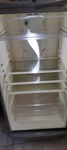Heladera No Frost White Westinghouse W328 Nf (Usado)