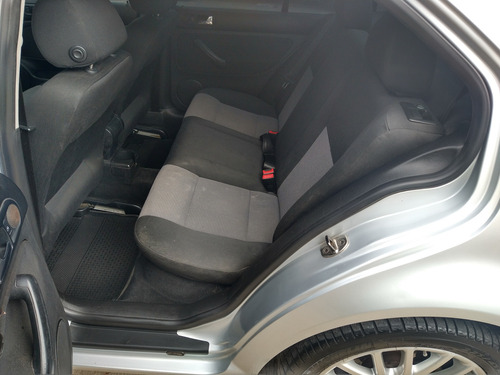 Volkswagen Bora 1.8 T Highline