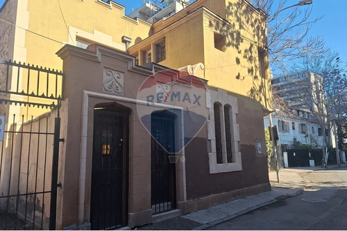 Propiedad Versátil En El Corazón De Santiago