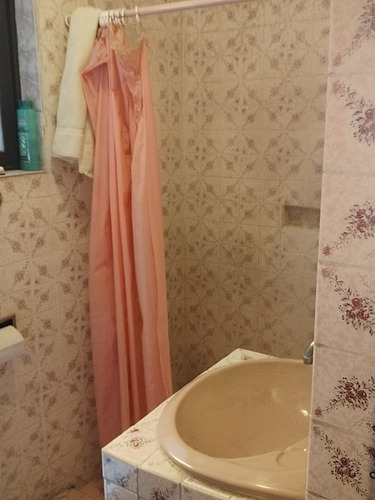 Sr Vende Amplia Y Bonita Casa De 4 Recámaras En Col. Gertrudis Sánchez