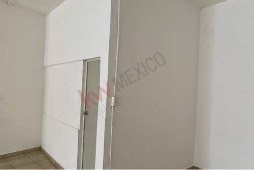 ¡renta De Local Comercial Con Excelente Ubicación En El Centro!