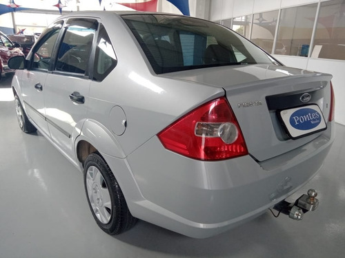 Ford Fiesta Sedan 2009 1.0