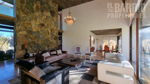 Casa En Venta De 3 Dorm. En Piedra Roja, Chicureo