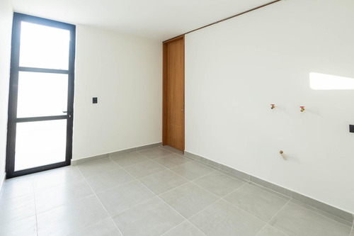 Venta De Casa De Una Planta De 3 Habitaciones En Temozon Norte