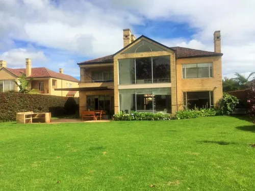 Casa En Arriendo/venta En San Simon. Cod V1004007