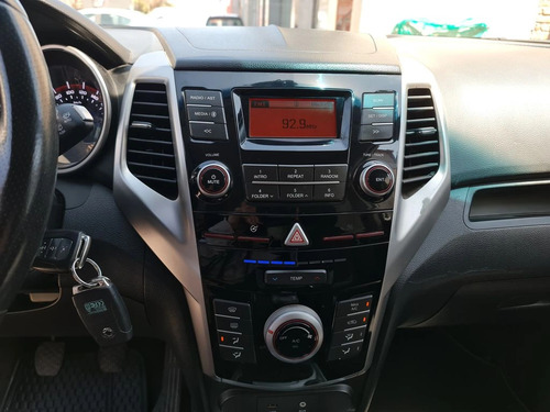 SsangYong Tivoli TX1011 GAS 4x2 MT