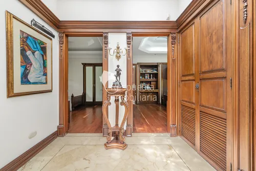 Vendo Hermosa Casa En El Poblado - Como Vivir En Una Finca.