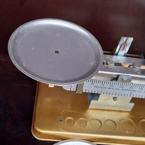 Imagem 5 de 9 de Balança Pelouze Mfc 50g Antiga Com Caixa E Pratos Made Usa