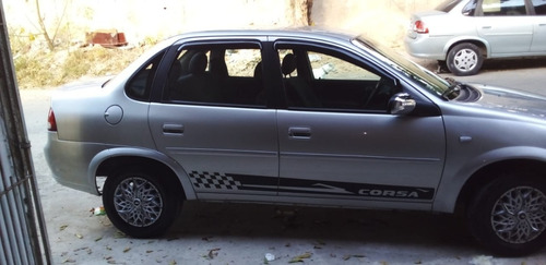 Imagem 1 de 9 de Chevrolet Clássico 2014 1.0