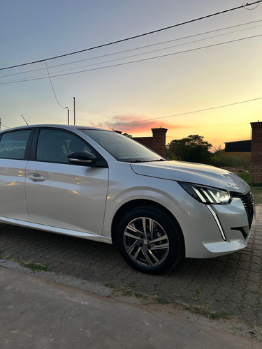 Peugeot 208 1.6 Feline Tiptronic