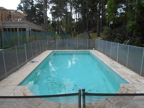 Chalet Moderno, En Dos Plantas, De 4 Dormitorios, Doble Gara