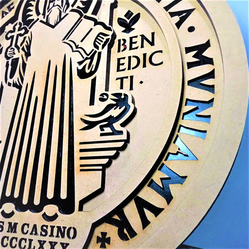Cuadro San Benito Medalla Iconograma 30cm Crudo