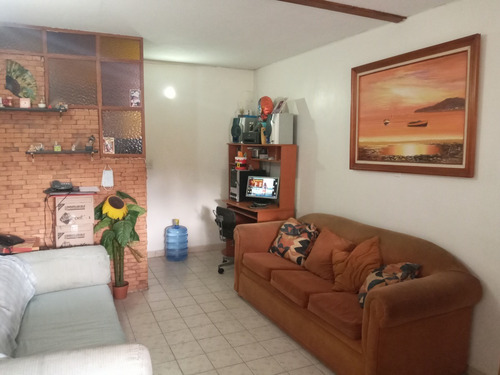 Imagen 6 de 11 de Vende Apartamento Remodelado En Montaña Alta Lv