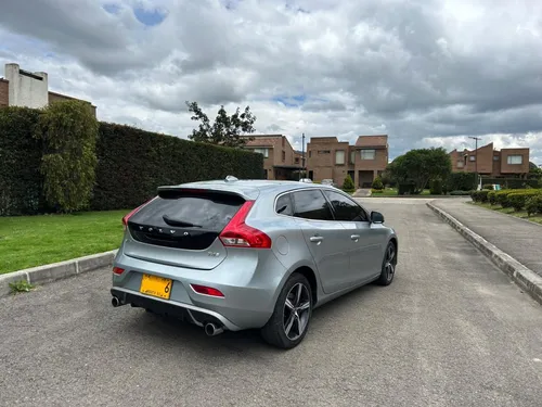 Volvo V40 2.0 T4 Drive-e R-design