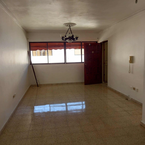 Alquilo Apartamento Clásico 4to Piso En Bella Vista