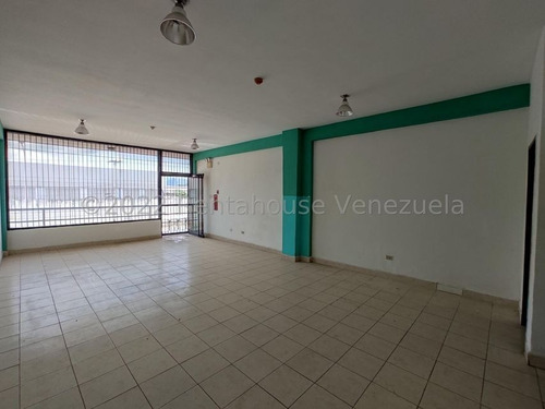 Imagen 11 de 12 de Oficina En Venta En Zona Industrial San Crispin Aragua 22-27140 Irrr