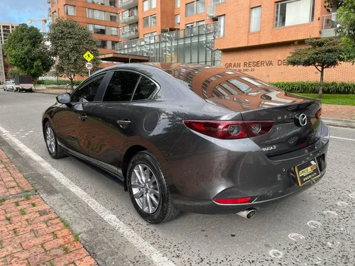 Mazda 3 2.0 Touring