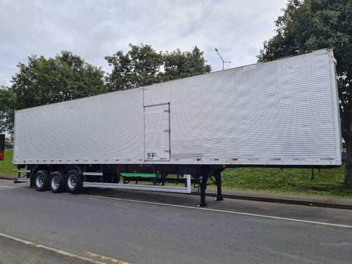 Imagem 3 de 11 de Carreta Baú Guerra Ano 2012 Com Porta Lateral 28 Plts 14.60