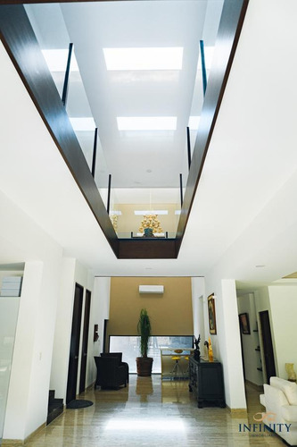 Imagen 9 de 19 de Residencia En Venta 5 Recámaras En Yucatán Country Club-oportunidad-yucatán Country Club
